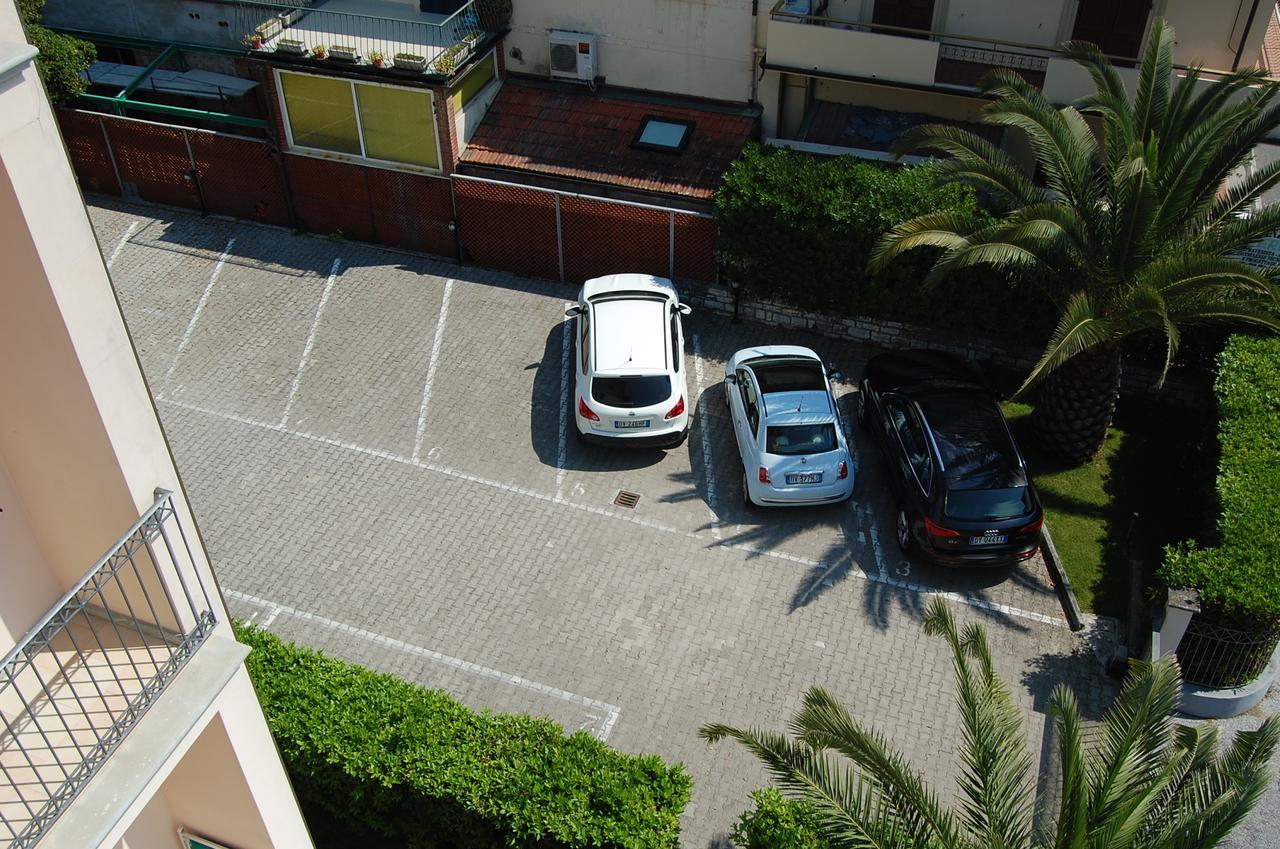 Riviera Residence Marina di Pietrasanta Exterior foto